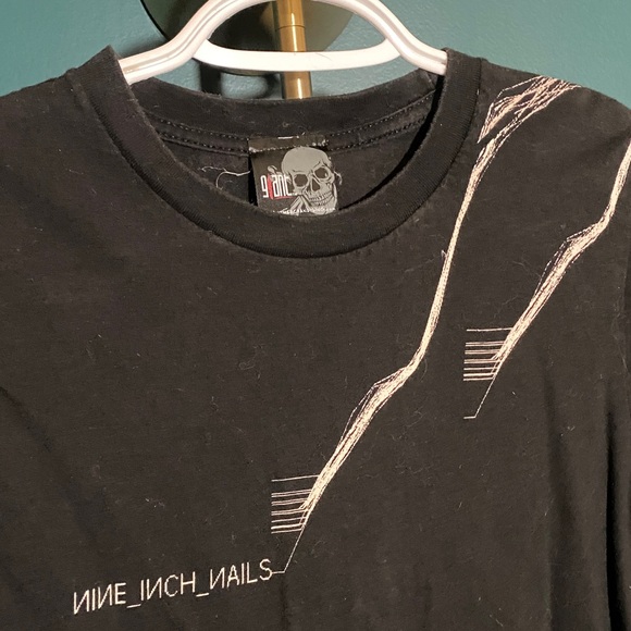 Nine Inch Nails tshirt - Picture 2 of 4
